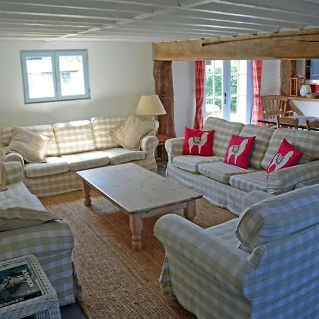 The Coach House Apartment *