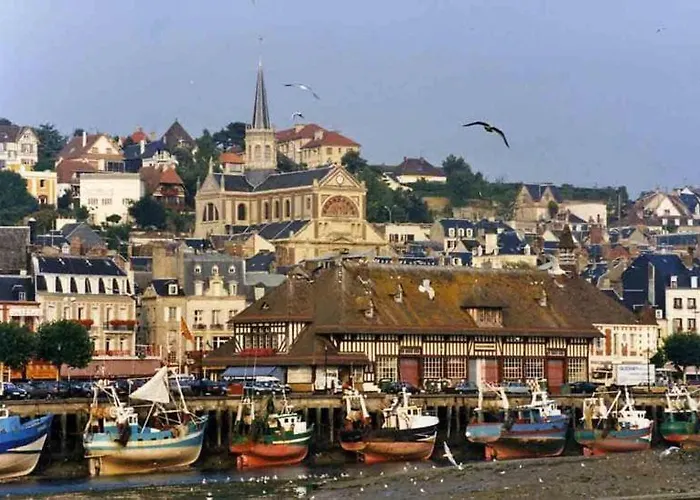 The Coach House Apartment *